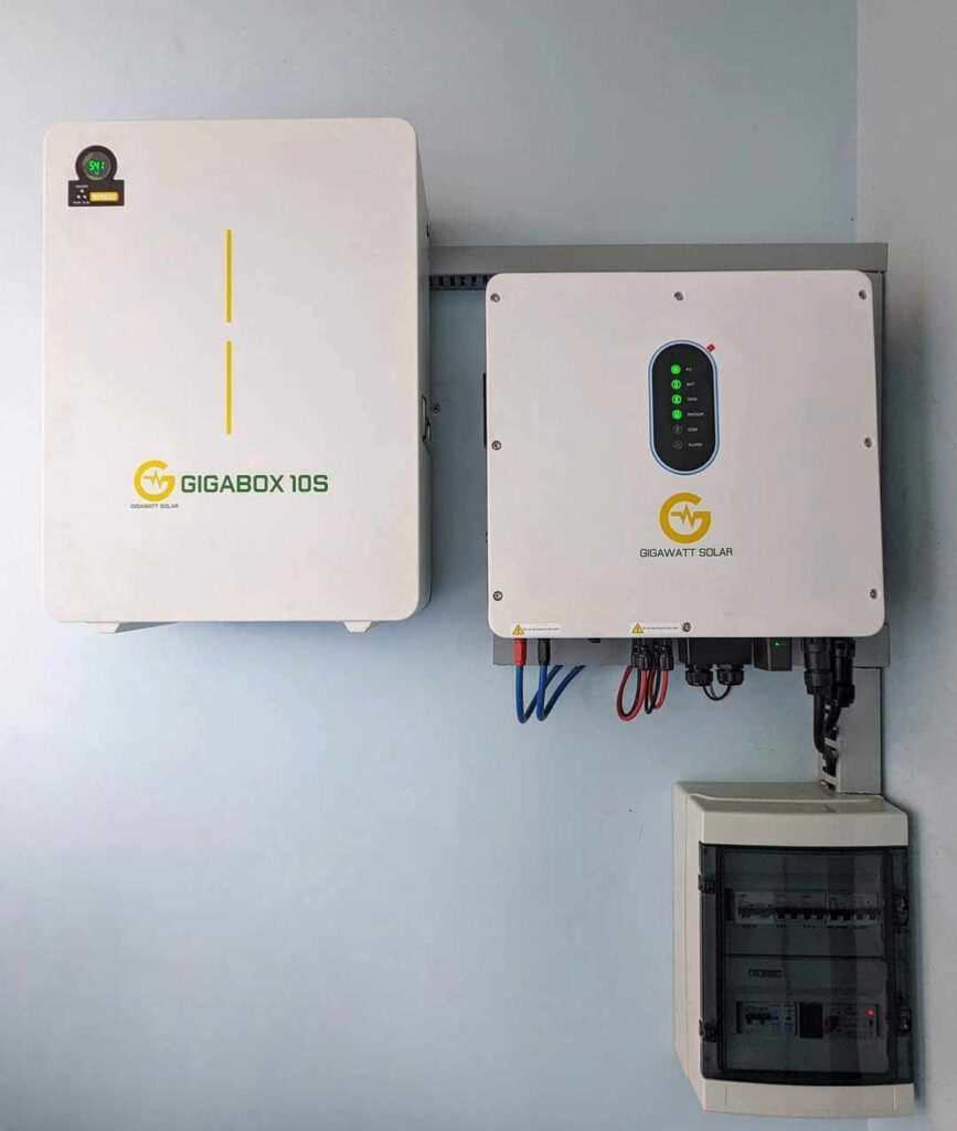 Pin lưu trũ Gigabox 10S giao tiếp với Inverter Hybrid Senergy