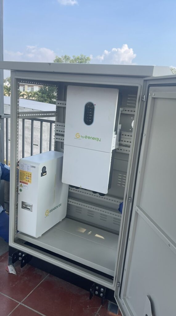 Pin lưu trữ Gigabox 10s giao tiếp với Inverter Hybrid Gigawatt Senergy